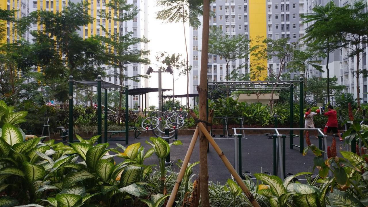 Homey 2br @ Springlake Summarecon By Travelio Apartemen *