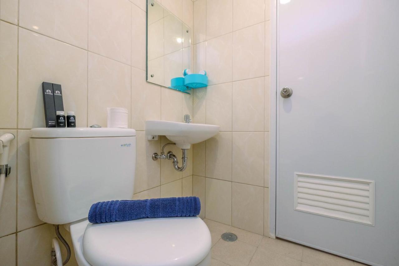 Homey 2br @ Springlake Summarecon By Travelio Apartemen *